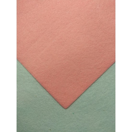 Фетр жесткий 2 мм  (20*30 см) цв. светло-розовый,  цена за лист